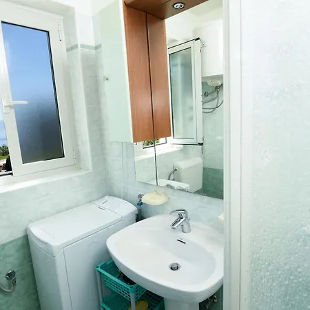 With Parking Space Icici, Opatija - 7885 Apartman Icici