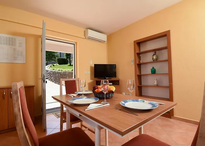 With Parking Space Icici, Opatija - 7885 アパート *