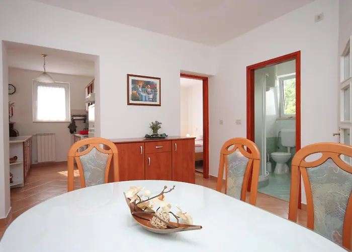 With Parking Space Icici, Opatija - 7885 アパート *