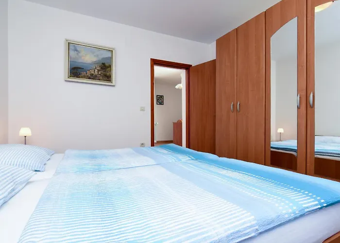 With Parking Space Icici, Opatija - 7885 アパート